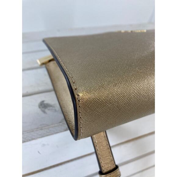 MICHAEL KORS, SMALL GOLD SAFFIANO LEATHER CROSSBODY BAG - Picture 7 of 13